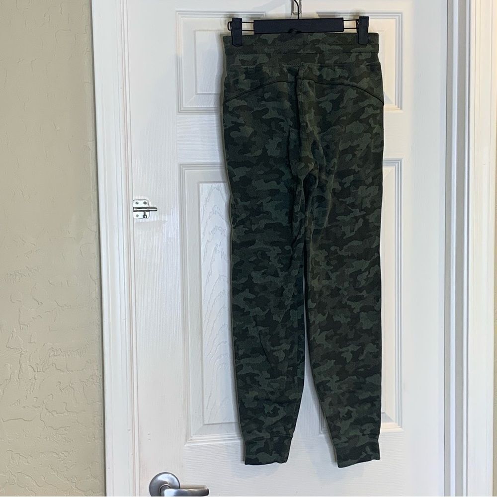 Lululemon Ready to Rulu Jogger 29" Heritage Camo Dark Olive Green Twill Size 4 - Picture 4 of 12